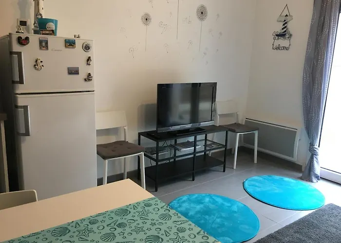 Charmante Maisonnette Proche De La Avec Jardin, Parking, Et Toutes Commodites A Quend-plage - Fr-1-482-73