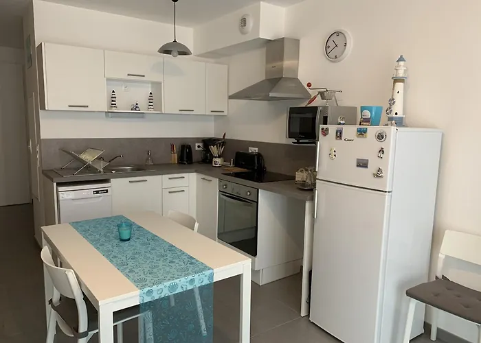 Charmante Maisonnette Proche De La Avec Jardin, Parking, Et Toutes Commodites A Quend-plage - Fr-1-482-73 * Quend